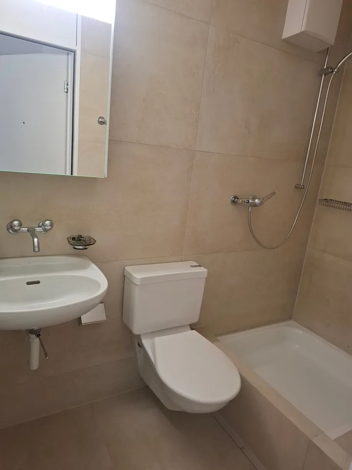 Helle 3.5-Zimmer-Wohnung mit 2 Balkone – Foto 15 von 16