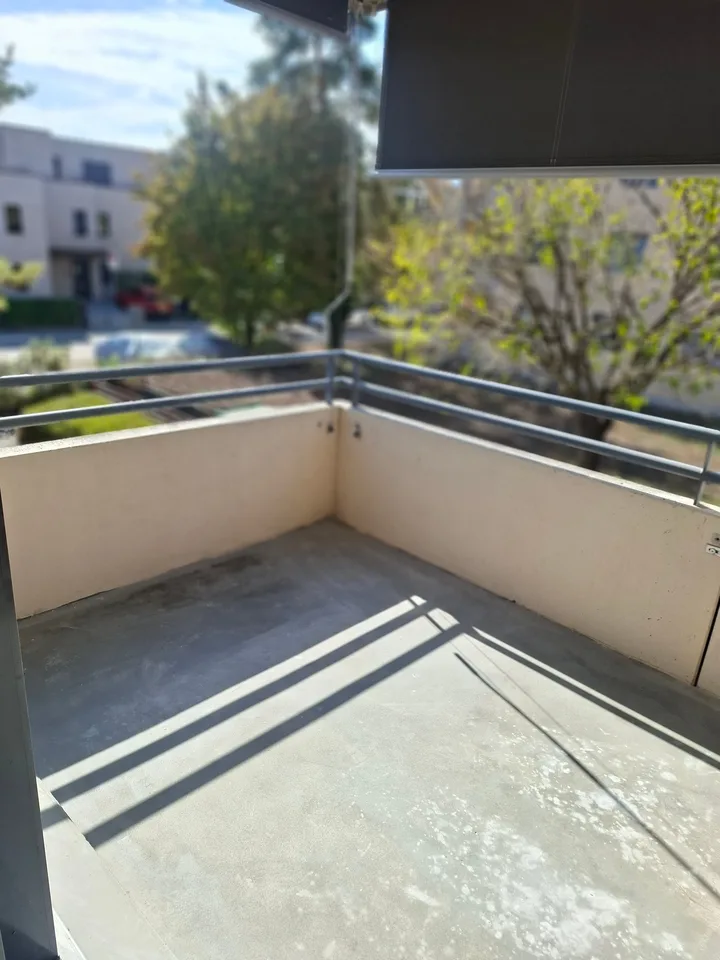 Helle 3.5-Zimmer-Wohnung mit 2 Balkone – Foto 4 von 16