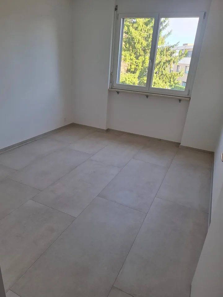 Helle 3.5-Zimmer-Wohnung mit 2 Balkone – Foto 11 von 16