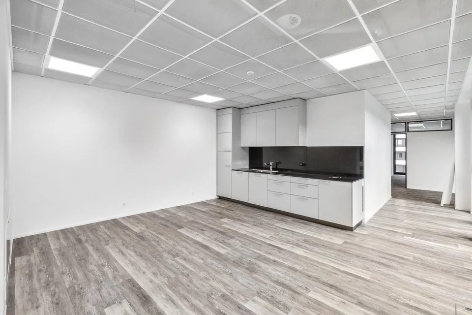 Ihre moderne Bürofläche in Gehdistanz zum Bahnhof Stettbach! – Foto 9 von 11