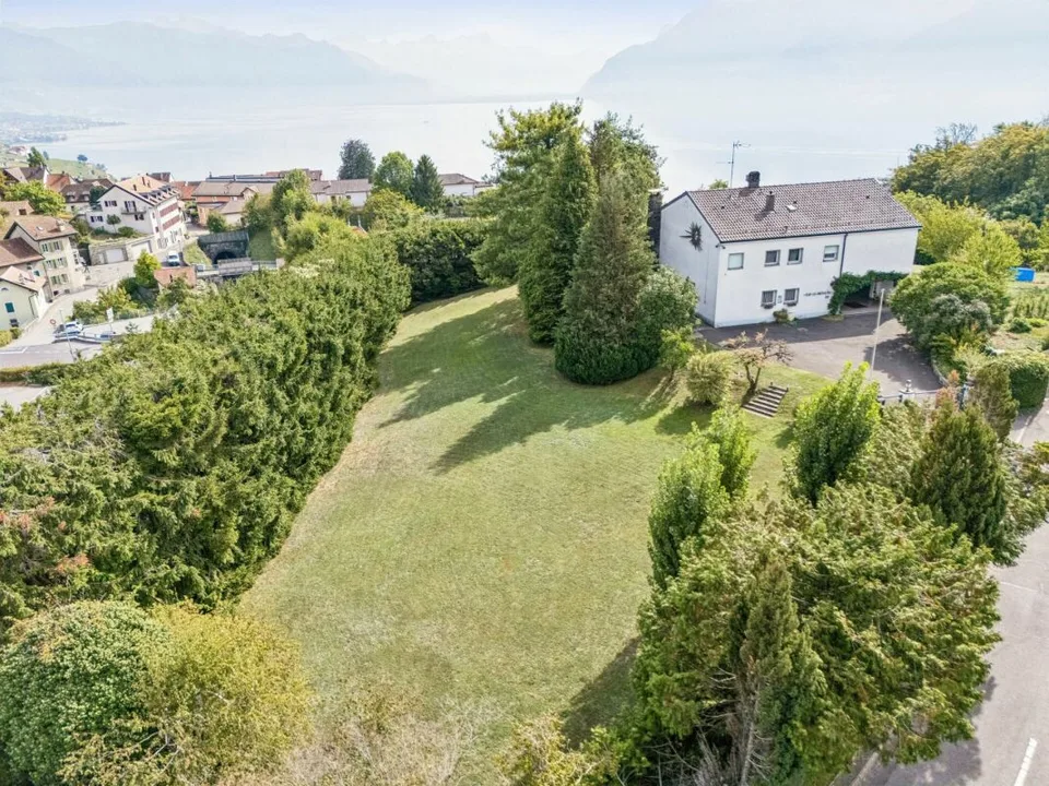 Zwei grosszügige Baulandparzellen mit eindrucksvollem Blick über den Genfersee – Foto 2 von 10