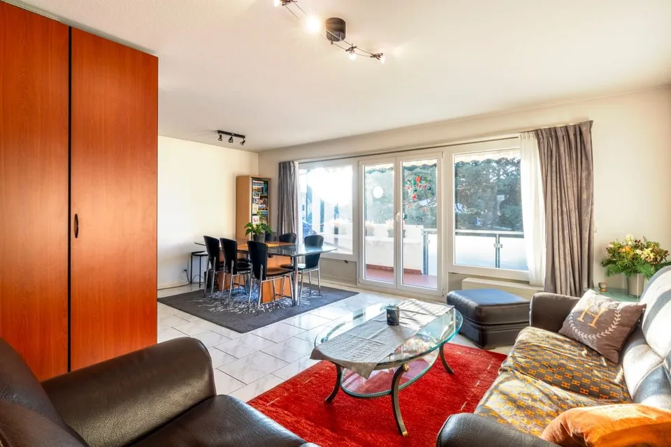 Helles 3,5-Zimmer-Apartment mit Balkon in La Tour-de-Peilz – Foto 2 von 8