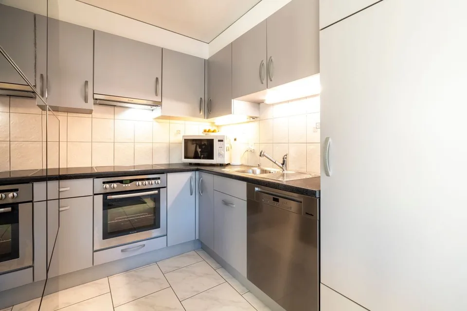 Helles 3,5-Zimmer-Apartment mit Balkon in La Tour-de-Peilz – Foto 5 von 8