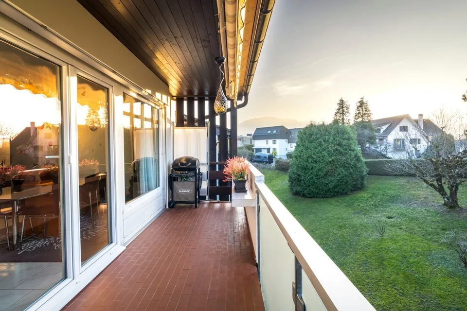Helles 3,5-Zimmer-Apartment mit Balkon in La Tour-de-Peilz – Foto 4 von 8