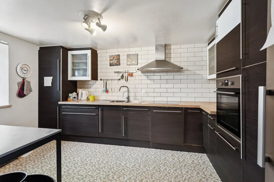 Immeuble de rendement de 3 appartements et un grand jardin – photo 3 sur 12