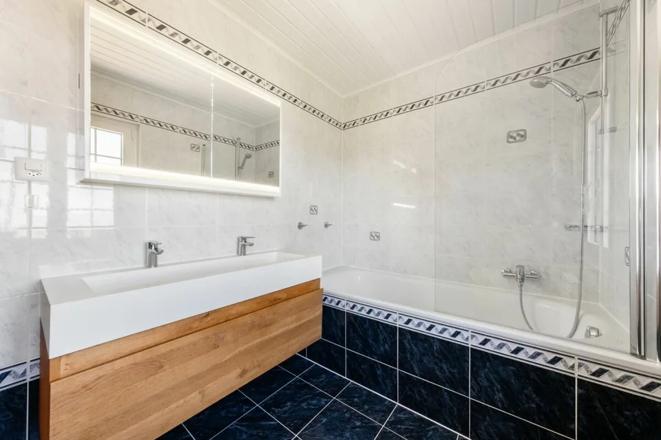 Villa mit 8,5 Zimmern in einer unberührten Umgebung – Foto 9 von 14