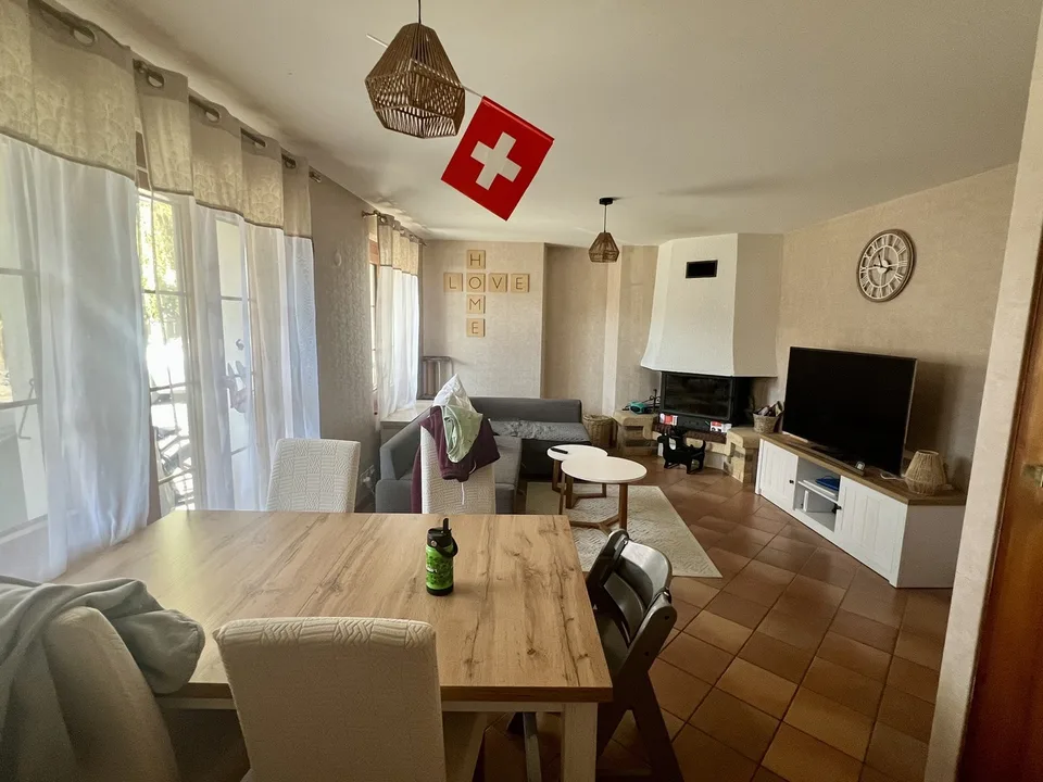 Zu Verkaufen: Mietobjekt im Zentrum des Dorfes Bière – Foto 5 von 13