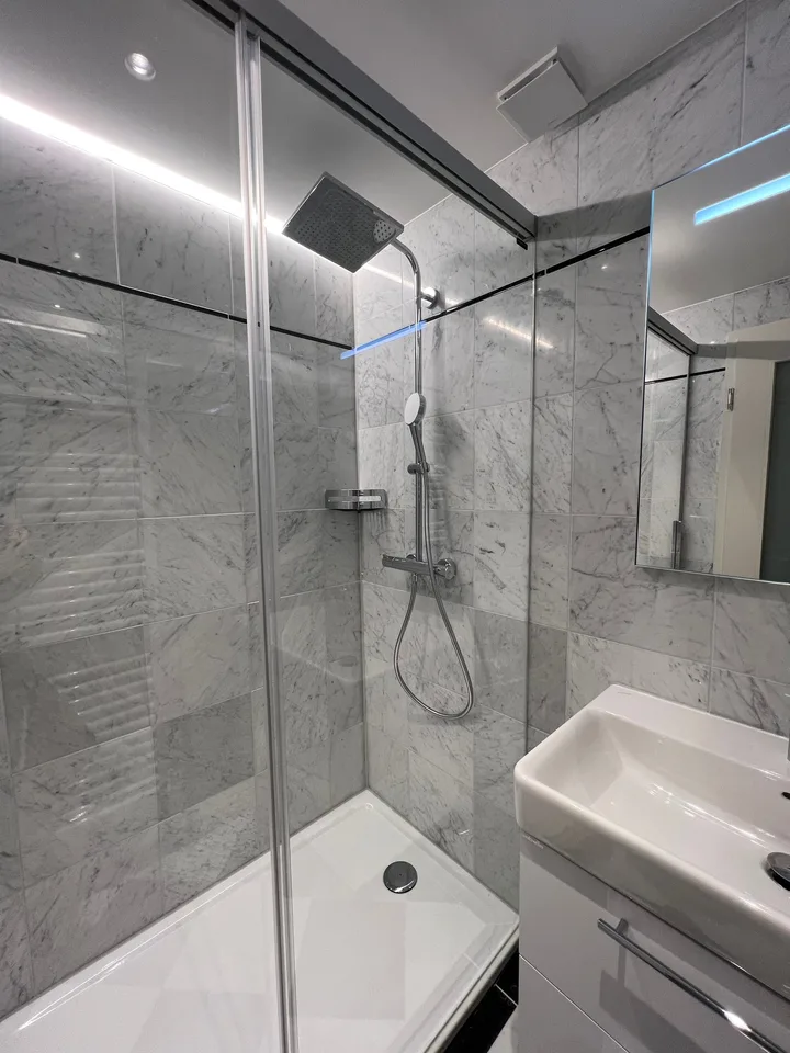 Exzellente Investition in ein neues Gebäude mit 5% Rendite und 186'000 Mietzahlungen – Foto 2 von 7