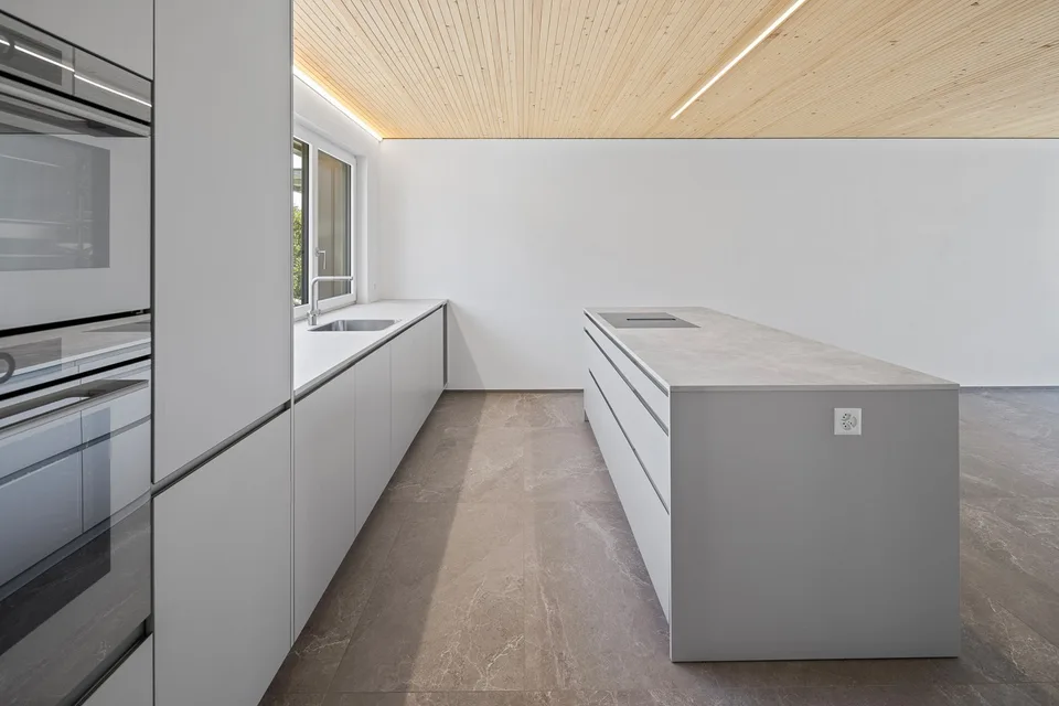 Exklusiver 5.5-Zimmer-Hausteil mit modernem Wohnkonzept – Foto 9 von 13