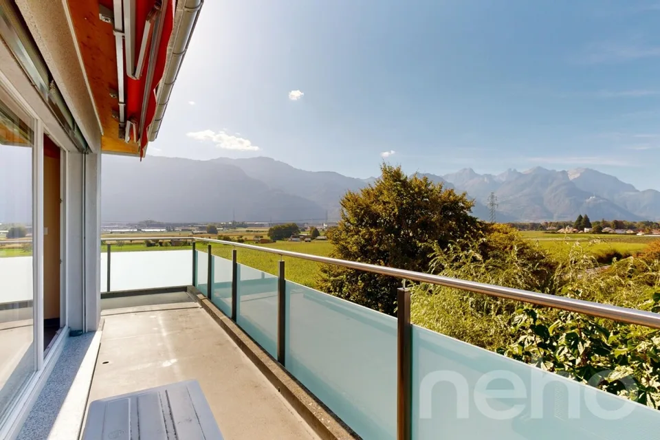 Wohnung mit 4.5 Zimmern im letzten Stock mit Blick auf die Berge – Foto 11 von 12