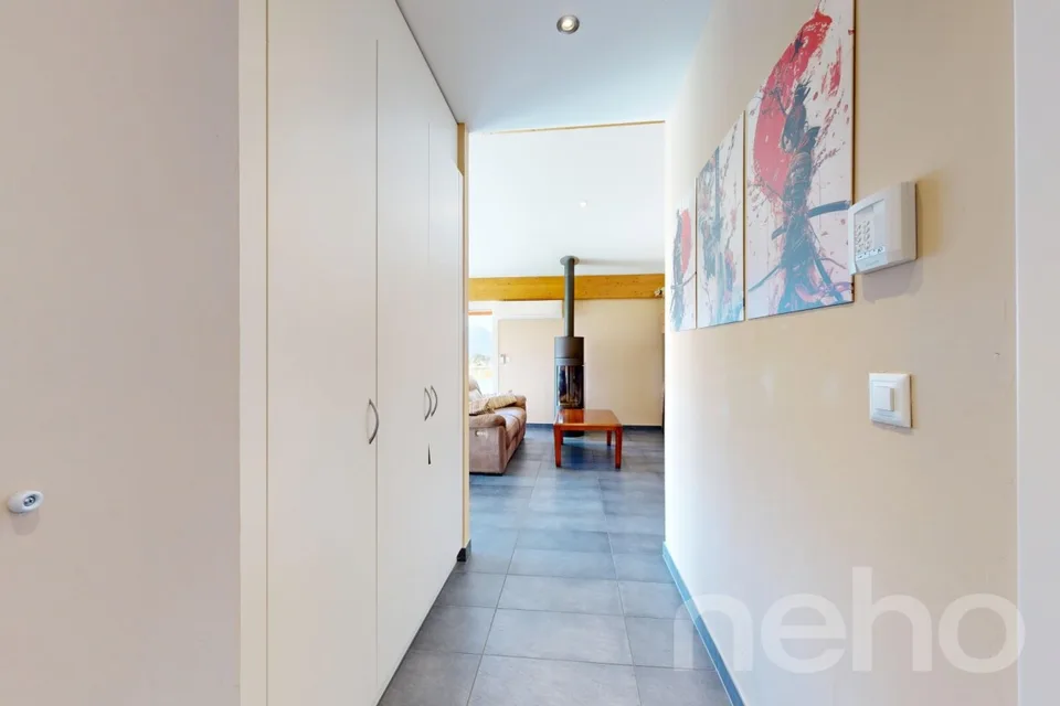 Wohnung mit 4.5 Zimmern im letzten Stock mit Blick auf die Berge – Foto 9 von 12