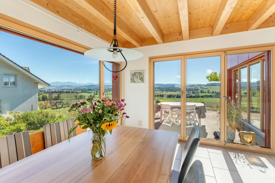 Casa unifamiliare unica di 6,5 locali con vista meravigliosa – foto 5 di 15