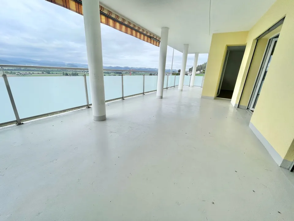 Affordable, spacious 4.5-room apartments with a slope location and a fantastic panoramic view – photo 18 of 27