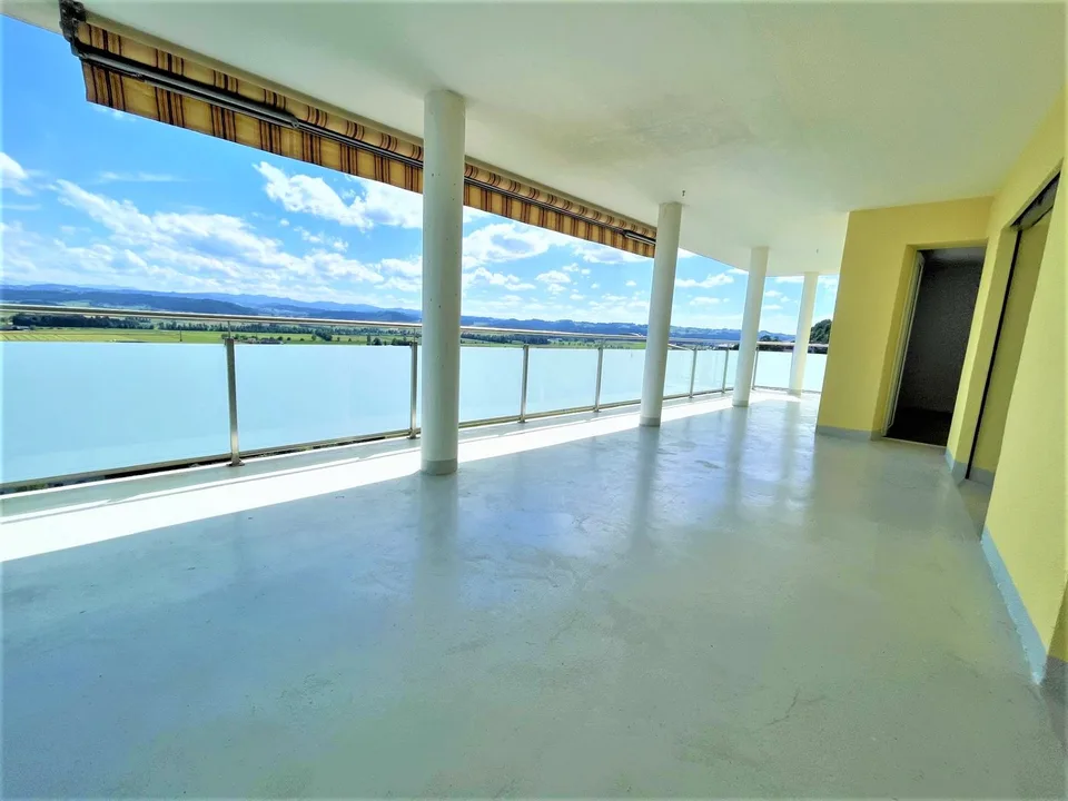 Affordable, spacious 4.5-room apartments with a slope location and a fantastic panoramic view – photo 17 of 27