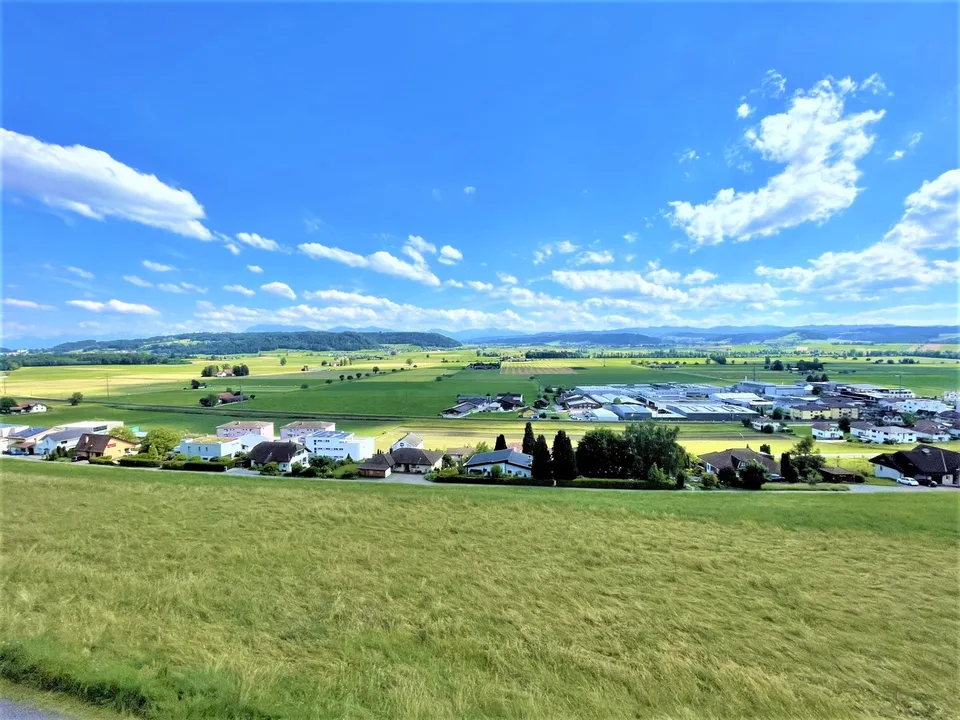 Affordable, spacious 4.5-room apartments with a slope location and a fantastic panoramic view – photo 22 of 27