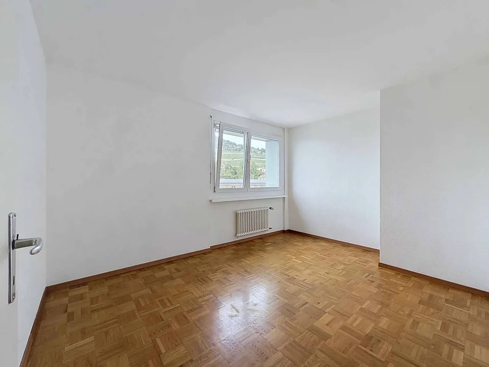 Helles 4,5-Zimmer-Wohnung mit Panoramablick – Foto 8 von 10