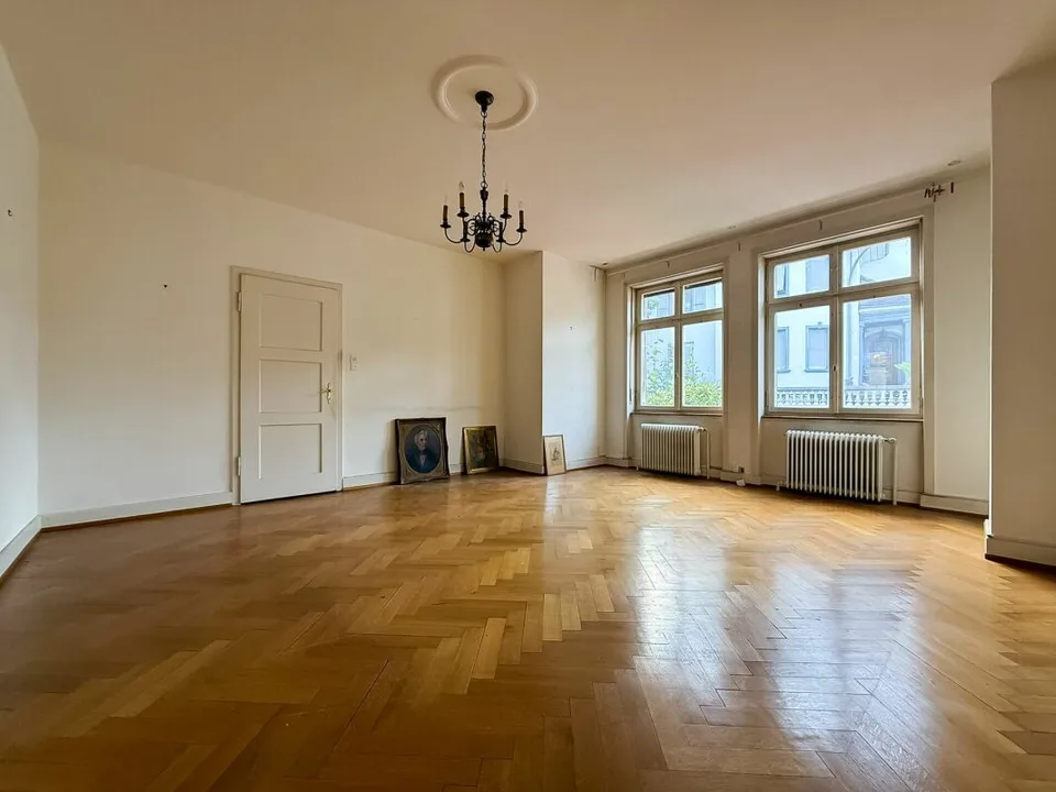 Maison de ville représentative de 250m2 à Gundeli – photo 4 sur 12