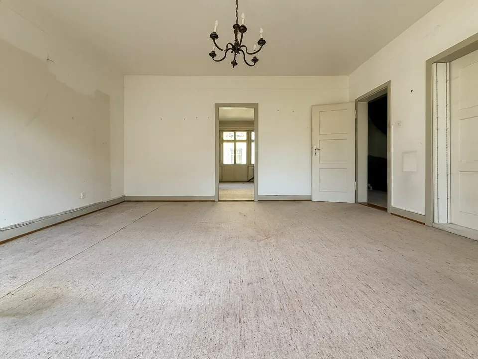 Maison de ville représentative de 250m2 à Gundeli – photo 6 sur 12