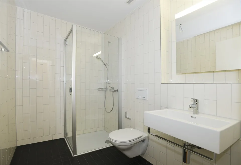 Wunderbare Maisonette-Wohnung mit Traumaussicht auf den Zürichsee – Foto 5 von 9