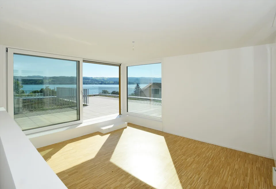 Wunderbare Maisonette-Wohnung mit Traumaussicht auf den Zürichsee – Foto 8 von 9