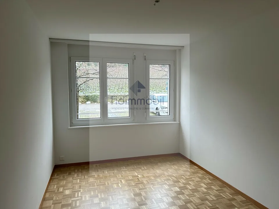 GROßES APARTMENT MIT BALCON – Foto 4 von 9