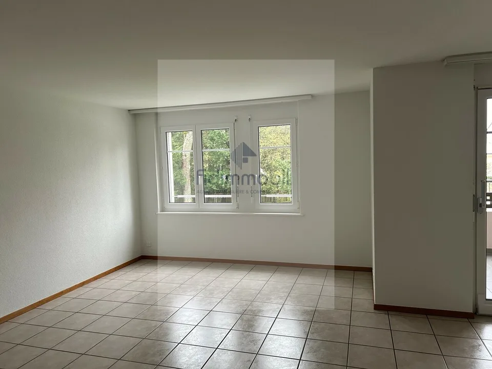 GROßES APARTMENT MIT BALCON – Foto 3 von 9