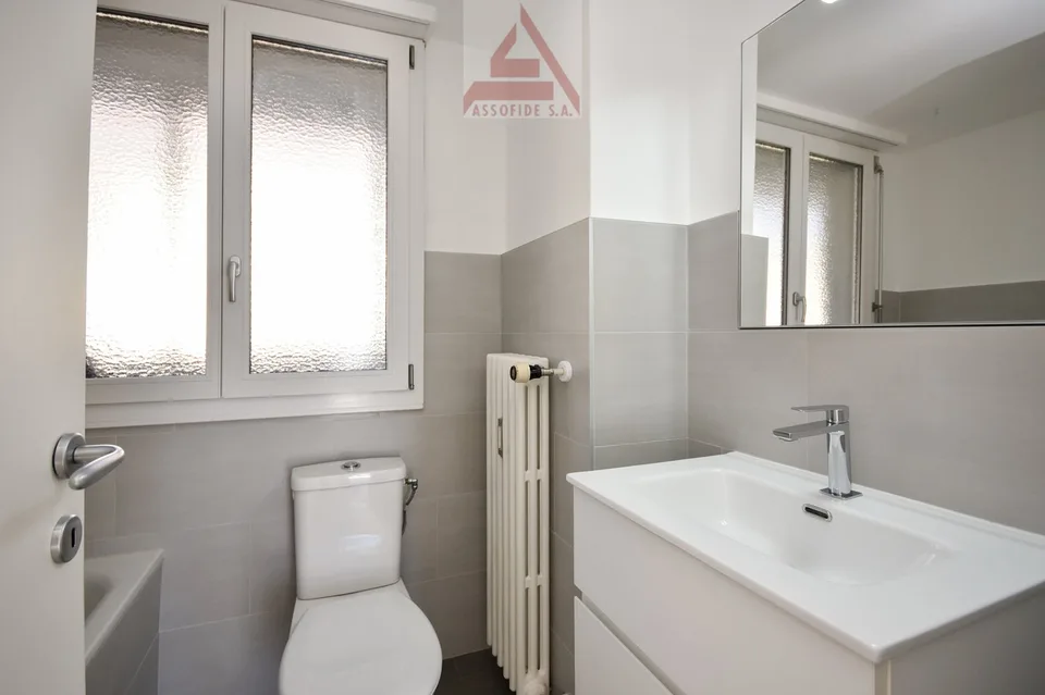 Luminoso 2.5 locali / Helle 2.5 - Zimmerwohnung – Foto 8 von 9