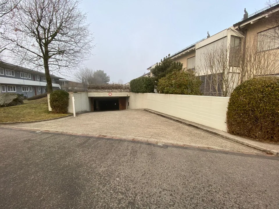 Einstellplatz in Zürich zu vermieten – Foto 2 von 2