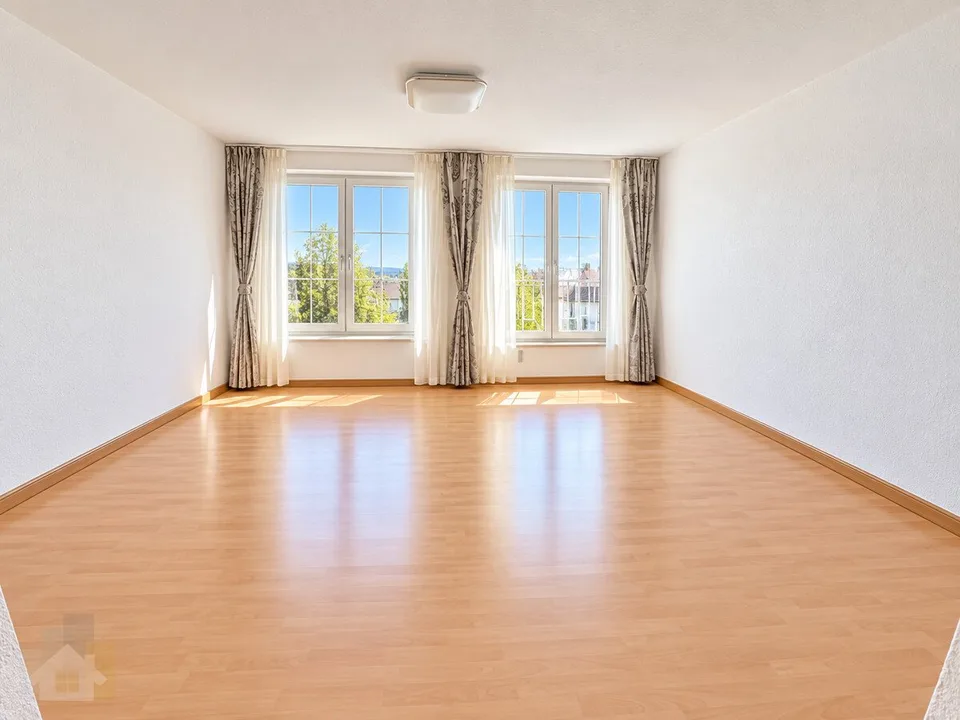 Preiswerte 4-Zimmerwohnung auf 90 m2 mit Balkon – Foto 4 von 10