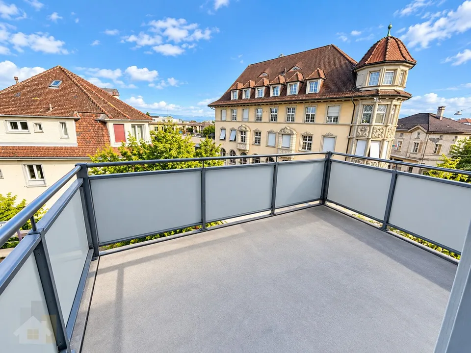 Preiswerte 4-Zimmerwohnung auf 90 m2 mit Balkon – Foto 2 von 10