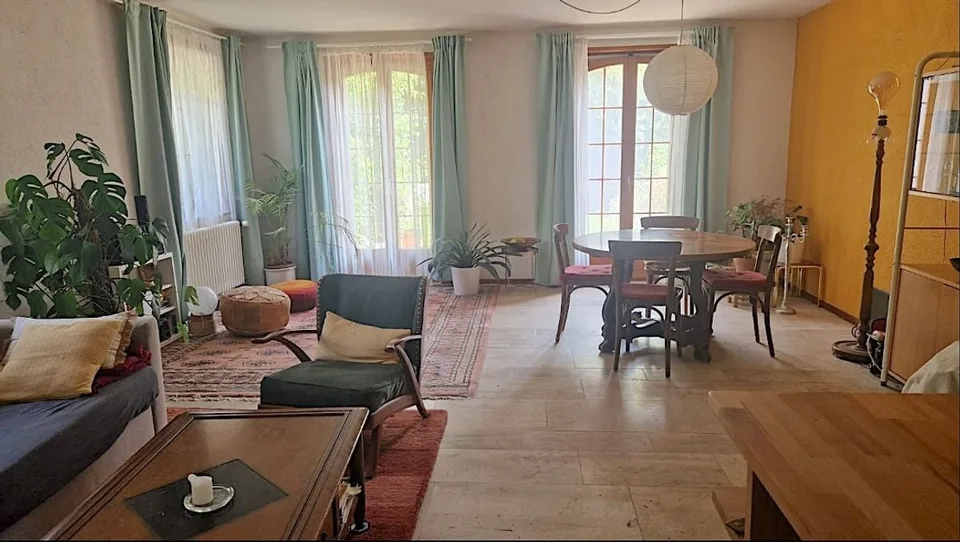 Wohnung zum Verkauf mit 2126m2 privatem Grundstück – Foto 2 von 9