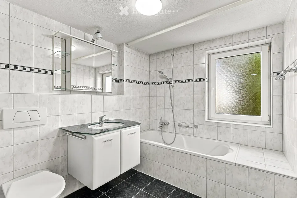 Ampia casa residenziale con potenziale di utilizzo polivalente! – foto 10 di 18