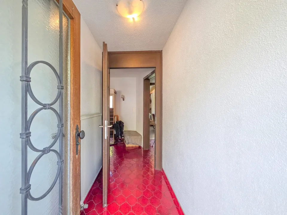 Mehrfamilienhaus mit drei Einheiten – Foto 2 von 30