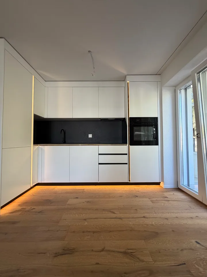 Premier location : Bel appartement 2,5 pièces dans un excellent emplacement – photo 2 sur 11