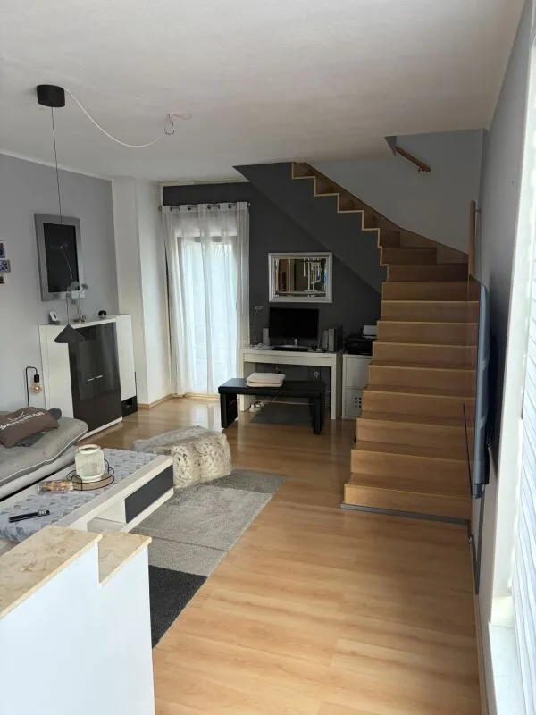 Maison individuelle attrayante avec piscine et jardin bien entretenu dans un quartier résidentiel agréable – photo 10 sur 15
