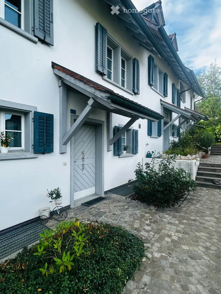 Maison mitoyenne de famille charmante à Neerach – vivre avec confort et tranquillité – photo 2 sur 19