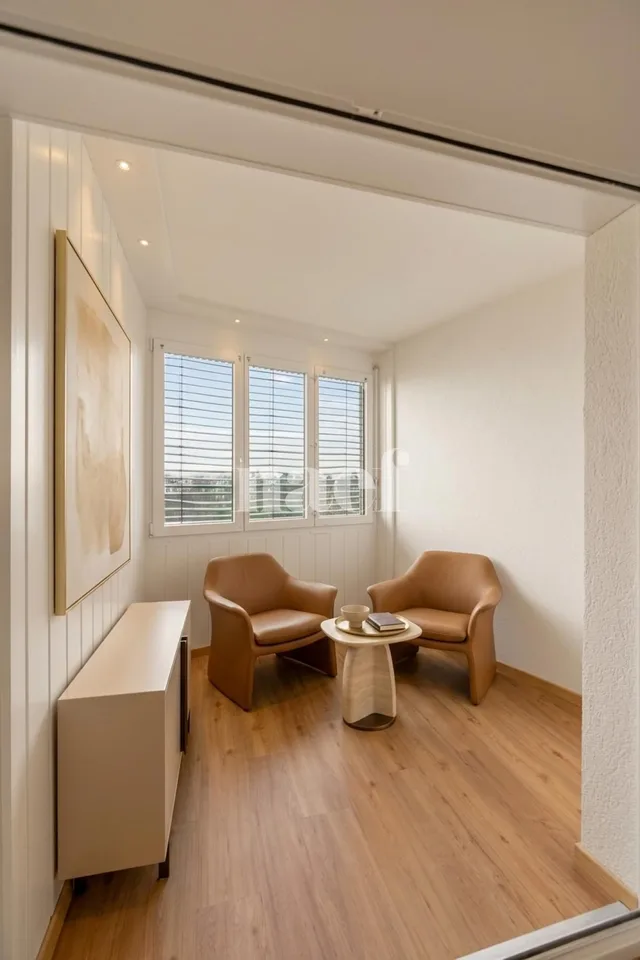 Auf den Höhen von Neuchâtel, 4.5-Zimmer-Wohnung im 4. Stock – Foto 3 von 6