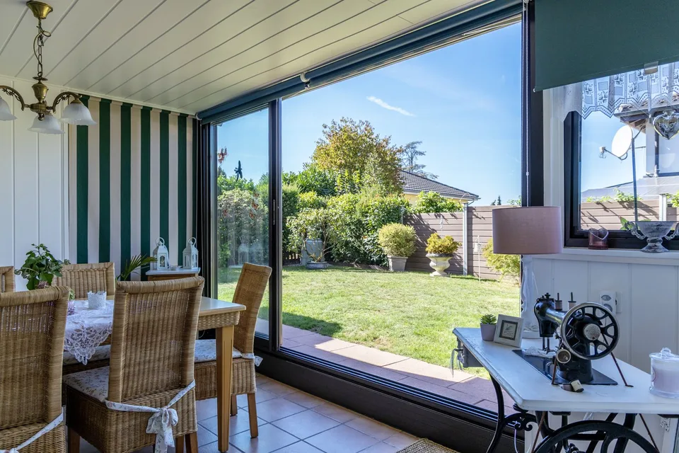 Incantevole casa di 5,5 locali a due famiglie a Rodersdorf – foto 8 di 10