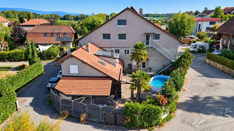 Haus mit 4 Wohnungen in Chevroux – Foto 2 von 22