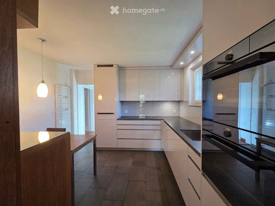 Charming single-family house in a quiet location with a beautiful rose garden – photo 6 of 18