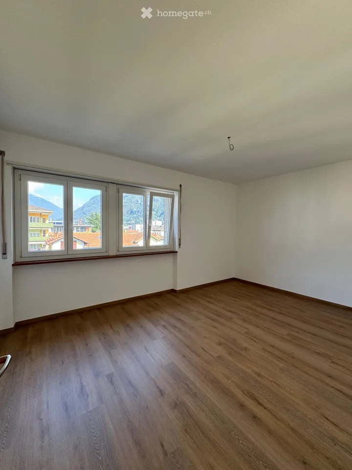BELLINZONA 3½ ZIMMER WOHNUNG ZU VERMIETEN – Foto 2 von 5
