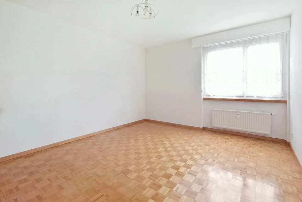 Zentral gelegene 3.5 Zimmer-Eigentumswohnung – Foto 5 von 13