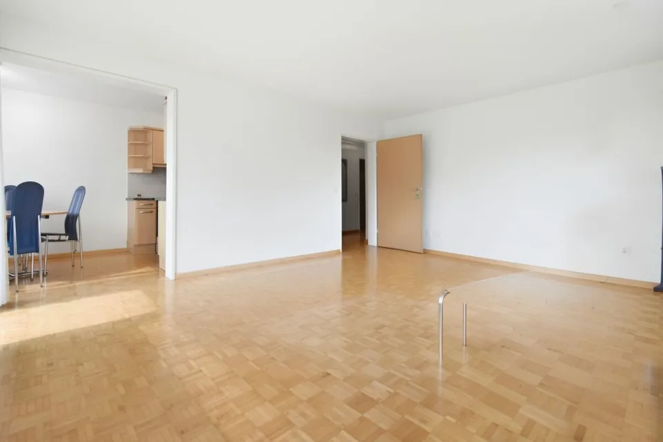 Zentral gelegene 3.5 Zimmer-Eigentumswohnung – Foto 12 von 13