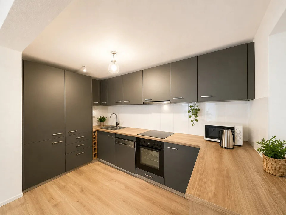 Kernsaniert und vollvermietet mit 4.43% Bruttorendite – photo 8 of 13