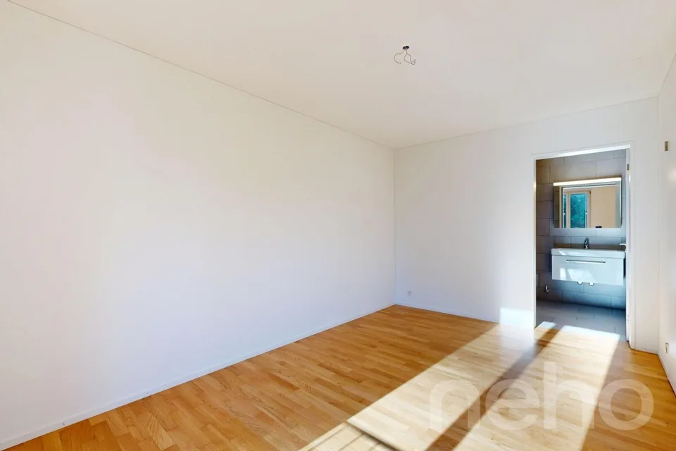 Bright 3.5-room apartment in Zurich – photo 10 of 12