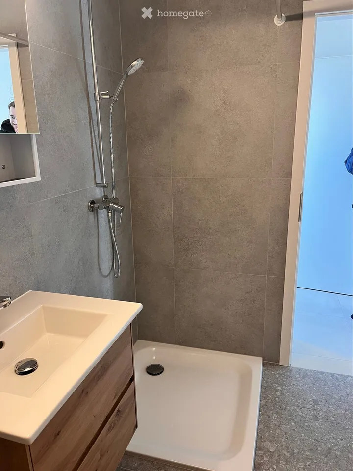 Untervermietung möbliertes Studio + Parkplatz – Foto 4 von 4