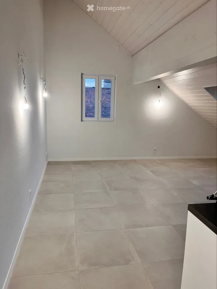 Untervermietung möbliertes Studio + Parkplatz – Foto 2 von 4