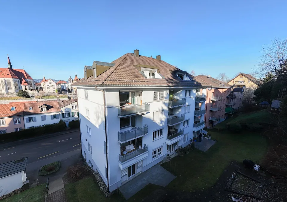 Lichtdurchflutete 3.5-Zi.Stadtwohnung mit Balkon und Stadtblick – Foto 12 von 12