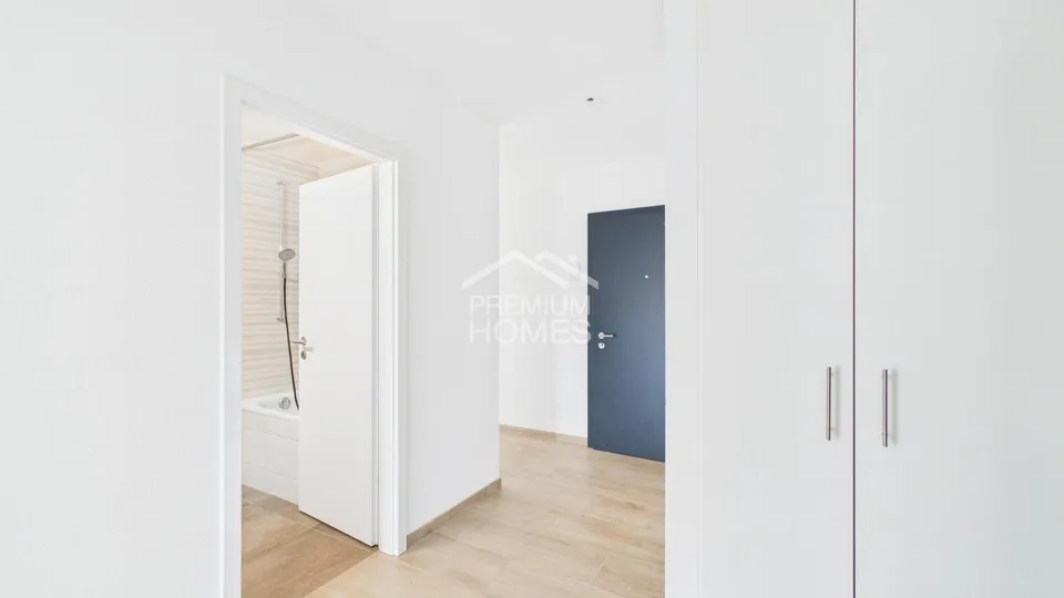 Moderner Komfort und großer privater Garten – Foto 4 von 8
