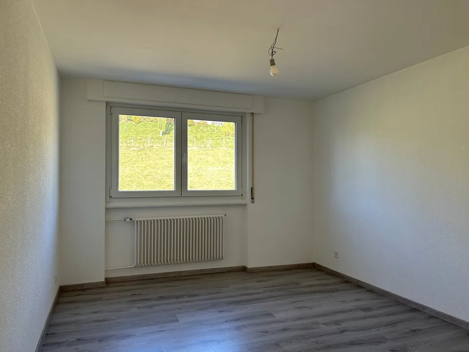 Wunderschönes 3.5-Zimmer-Apartment mit Aussicht und Balkonen – Foto 6 von 8